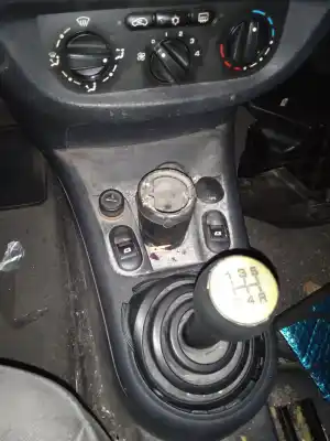 Veículo de Sucata citroen c3 1.4 hdi exclusive do ano 2003 alimentado 8hx