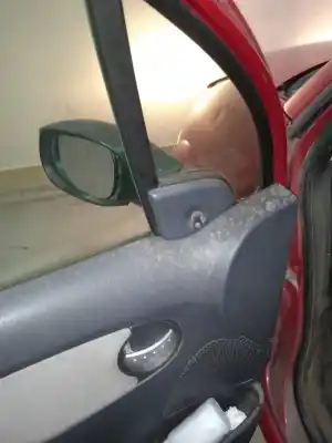 Veículo de Sucata citroen c3 1.4 hdi exclusive do ano 2003 alimentado 8hx