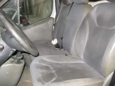 Veículo de Sucata renault trafic combi (ab 4.01) 9 - plazas (l1h1) 2.9t combi corto do ano 2006 alimentado 