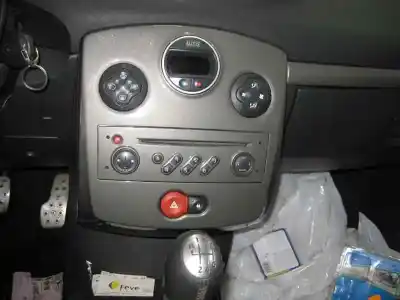 Veículo de Sucata renault clio iii rs access do ano 2007 alimentado f4r830