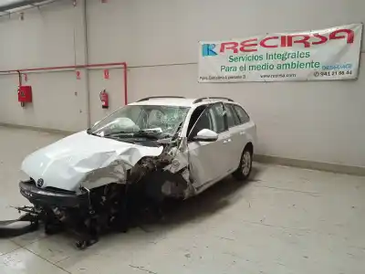 Здавання транспортного засобу skoda octavia combi (5e5) elegance року 2015 потужний clh