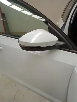 Здавання транспортного засобу skoda octavia combi (5e5) elegance року 2015 потужний clh