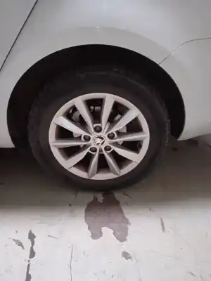 Здавання транспортного засобу skoda octavia combi (5e5) elegance року 2015 потужний clh