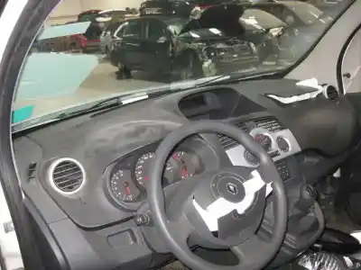 Здавання транспортного засобу renault kangoo expression року 2013 потужний k9k808