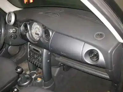 Veicolo di demolizione bmw mini (r50,r53) cooper dell'anno 2002 alimentato w10b16a