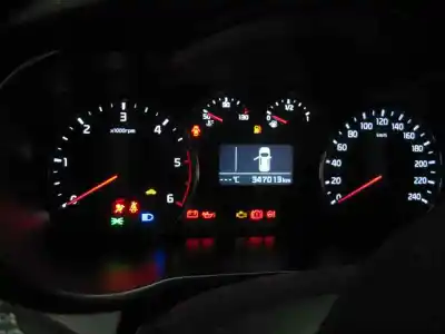 Veículo de Sucata kia carens ( ) concept do ano 2015 alimentado d4fd