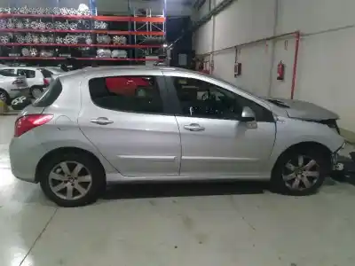 Sloopvoertuig PEUGEOT 308 Allure van het jaar 2011 aangedreven 9HR