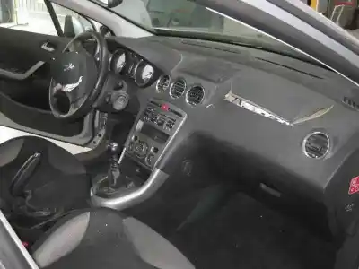 Sloopvoertuig peugeot 308 allure van het jaar 2011 aangedreven 9hr