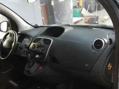 Здавання транспортного засобу renault kangoo expression року 2010 потужний k9k808