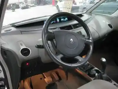 Scrapping Vehicle renault espace iv (jk0) grand espace dynamique of the year 2002 powered p9x701