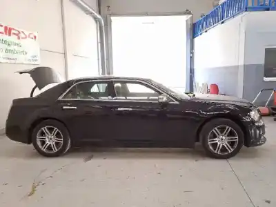 Здавання транспортного засобу lancia thema platinum року 2012 потужний exf