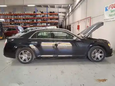 Здавання транспортного засобу lancia thema platinum року 2012 потужний exf