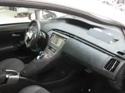 Scrapping Vehicle toyota prius (nhw30) plug-in hybrid advance of the year 2012 powered 2zr
