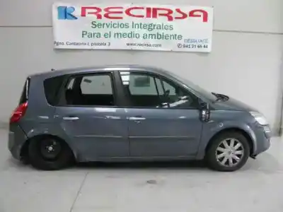 Veicolo di demolizione renault scenic ii exception dell'anno 2008 alimentato f9q818