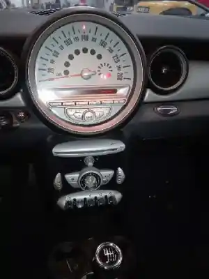 Scrapping Vehicle mini clubman (r55) cooper d of the year 2009 powered 9hz