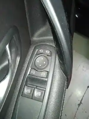 Veículo de Sucata renault laguna coupe gt do ano 2011 alimentado m9r820