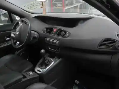 Veículo de Sucata renault scenic iii grand dynamique do ano 2011 alimentado r9m402