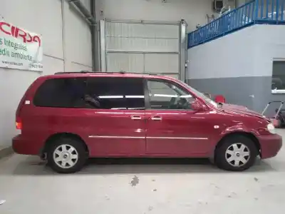Veículo de Sucata kia carnival td ls do ano 2002 alimentado j3