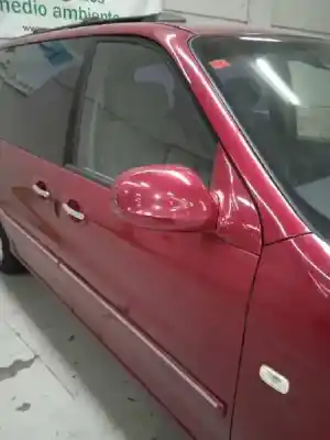 Veículo de Sucata kia carnival td ls do ano 2002 alimentado j3