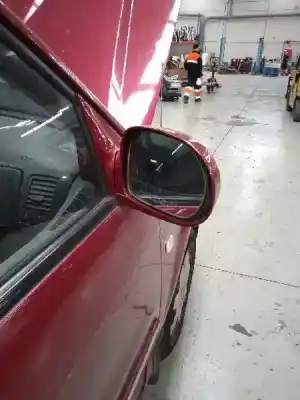 Veículo de Sucata kia carnival td ls do ano 2002 alimentado j3