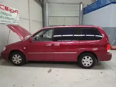 Veículo de Sucata kia carnival td ls do ano 2002 alimentado j3