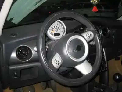 Здавання транспортного засобу mini mini (r50,r53) cooper року 2005 потужний w10b16ab