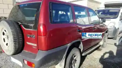 Véhicule à la ferraille nissan terrano/terrano.ii (r20) avenue de l'année 1994 alimenté td27ti