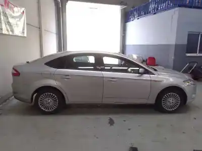 Vehicul casat ford mondeo berlina (ca2) ambiente al anului 2008 alimentat qyba