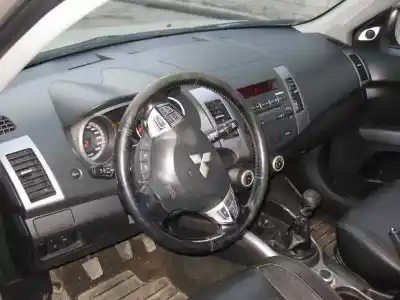 Scrapping Vehicle mitsubishi outlander (cw0) 2.0 di-d intense of the year 2009 powered bsy