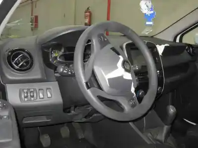 Sloopvoertuig renault clio iv authentique van het jaar 2015 aangedreven k9k612