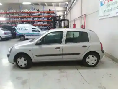 Здавання транспортного засобу renault clio ii fase ii (b/cb0) authentique року 2002 потужний d4f712