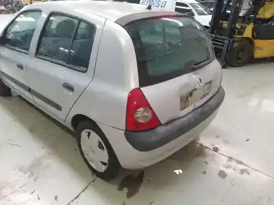 Здавання транспортного засобу renault clio ii fase ii (b/cb0) authentique року 2002 потужний d4f712