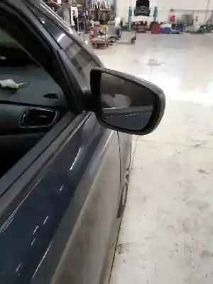 Vehicul casat kia carens ( ) basic al anului 2015 alimentat d4fd