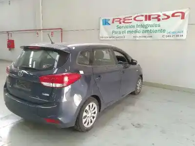 Vehicul casat kia carens ( ) basic al anului 2015 alimentat d4fd