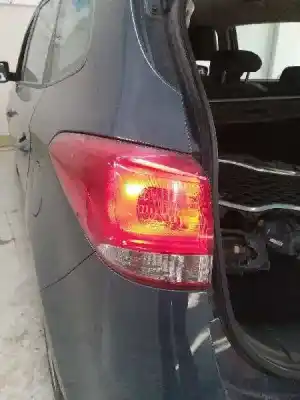 Vehicul casat kia carens ( ) basic al anului 2015 alimentat d4fd