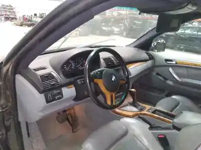 Veículo de Sucata bmw x5 (e53) 3.0d do ano 2002 alimentado m57306d1