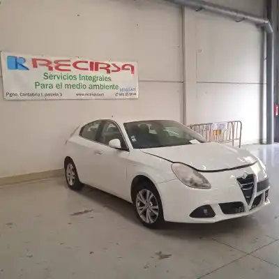 Veicolo di demolizione alfa romeo giulietta (191) distinctive dell'anno 2011 alimentato 940a3000