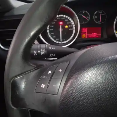 Veicolo di demolizione alfa romeo giulietta (191) distinctive dell'anno 2011 alimentato 940a3000