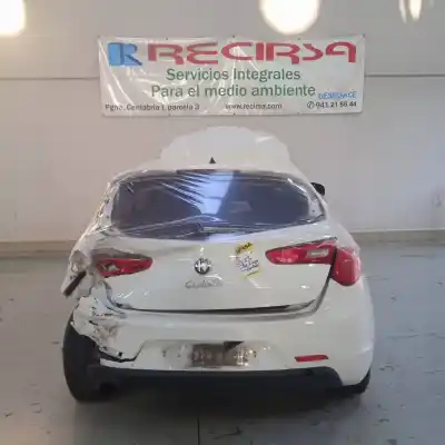 Veicolo di demolizione alfa romeo giulietta (191) distinctive dell'anno 2011 alimentato 940a3000