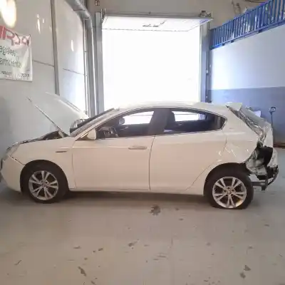 Veicolo di demolizione alfa romeo giulietta (191) distinctive dell'anno 2011 alimentato 940a3000