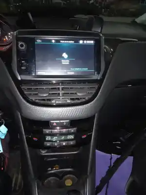 Veículo de Sucata peugeot 208 tech edition blue hdi do ano 2019 alimentado yhy