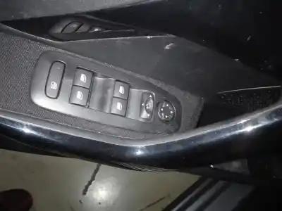 Veículo de Sucata peugeot 208 tech edition blue hdi do ano 2019 alimentado yhy