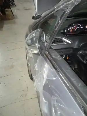 Veículo de Sucata peugeot 208 tech edition blue hdi do ano 2019 alimentado yhy