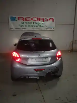 Veículo de Sucata peugeot 208 tech edition blue hdi do ano 2019 alimentado yhy