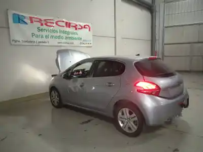Veículo de Sucata peugeot 208 tech edition blue hdi do ano 2019 alimentado yhy