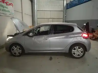 Veículo de Sucata peugeot 208 tech edition blue hdi do ano 2019 alimentado yhy