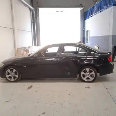 Veículo de Sucata bmw serie 3 berlina (e90) 320d do ano 2008 alimentado n47d20a