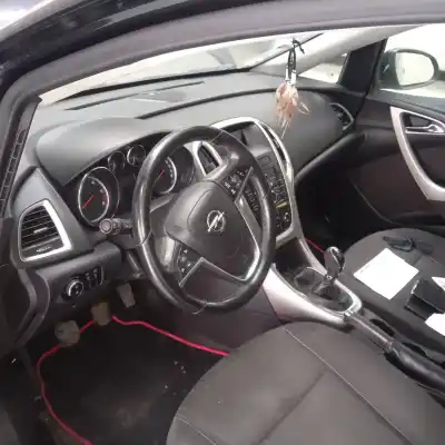 Sloopvoertuig opel astra j lim. enjoy van het jaar 2011 aangedreven a17dtj