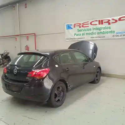 Sloopvoertuig opel astra j lim. enjoy van het jaar 2011 aangedreven a17dtj