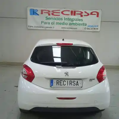 Veículo de Sucata PEUGEOT 208 Active do ano 2015 alimentado 9HP